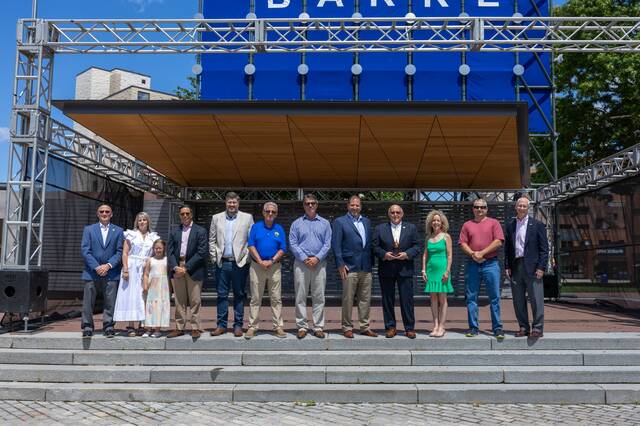 From left: Stan Mirin, Wilkes-Barre City Council; Jessica McClay, Wilkes-Barre City Council; John Panzitta, Panzitta Enterprises; Nick Snyder, AIA, Bohlin Cywinski Jackson; Bill Barrett, Wilkes-Barre City Council; Mark Barry, City of Wilkes-Barre; Larry Newman, AICP, Diamond City Partnership; Mayor George C. Brown; and Leadership Northeast project group members Joleen Lazecki; Len Mudlock, and Bill Jones.
                                 Submitted Photo